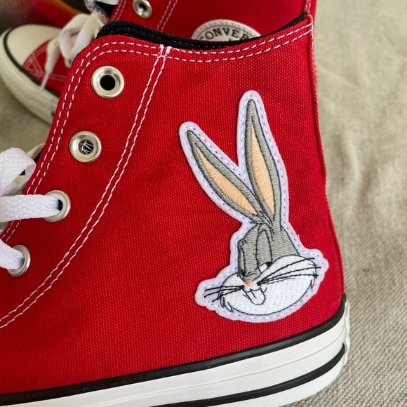 Converse x Bugs Bunny Looney Tunes Chuck Star Red Hi Top Sneakers - Picture 7 of 9